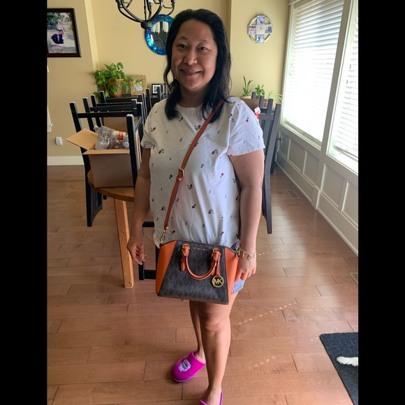 😊😊Authentic MK bag - Picture 6 of 8